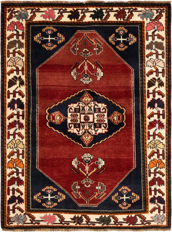 Detail image of 3' 10 x 5' Ghashghai Wool Rug