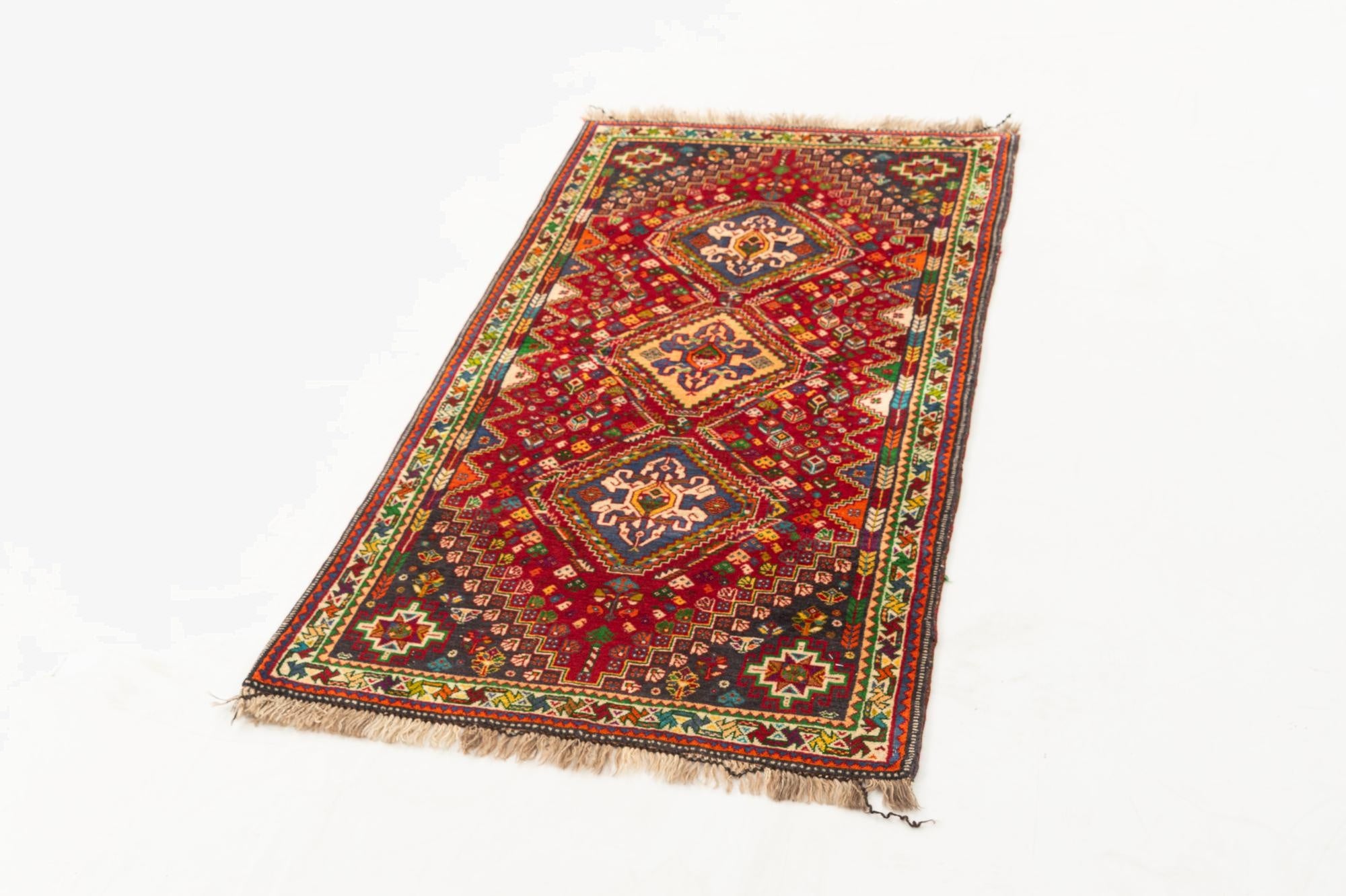 2' 9 x 5' 4 Ghashghai Rug