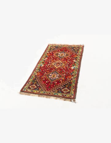 2' 9 x 5' 4 Ghashghai Rug