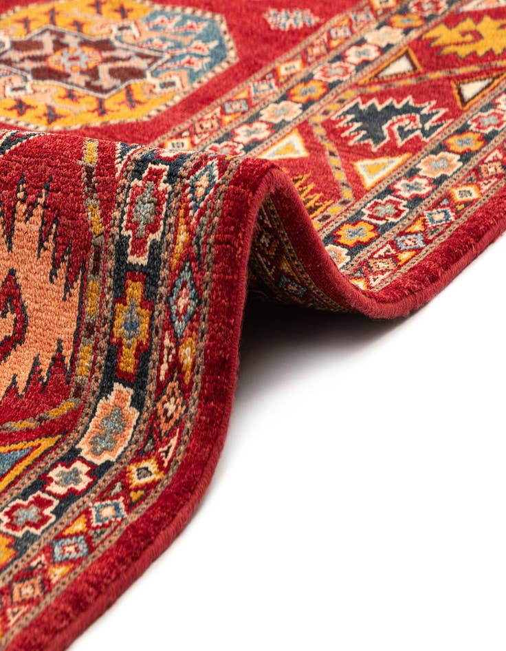 Detail image of 8' 2 x 11' 7 Ghazni Diyar Rug