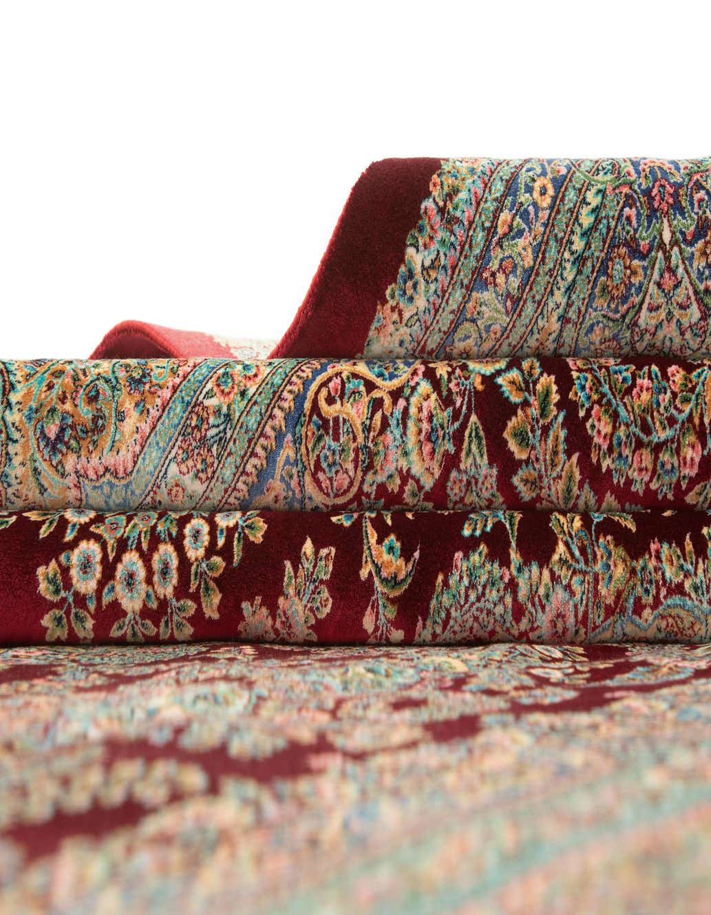 4' 9 x 7' 5 Ghom Design Rug