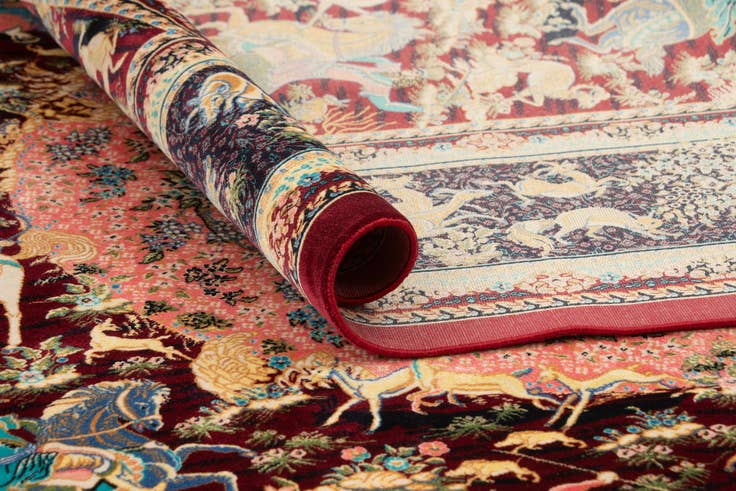 Detail image of 4' 5 x 6' 4 Ghom Design Rug