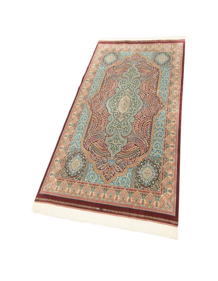 Detail image of 4' 4 x 6' 4 Ghom Design Rug