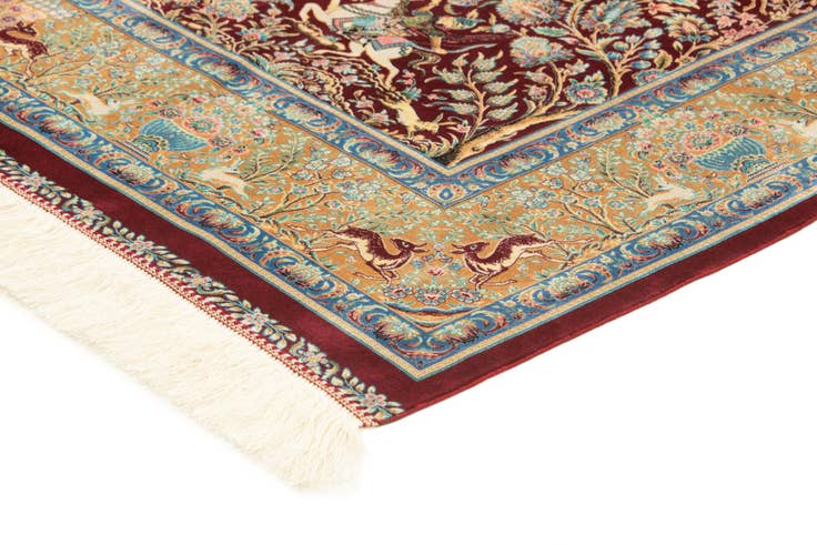 Detail image of 4' 4 x 6' 5 Ghom Design Rug