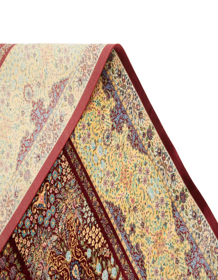 Detail image of 6' 6 x 9' 8 Ghom Design Rug