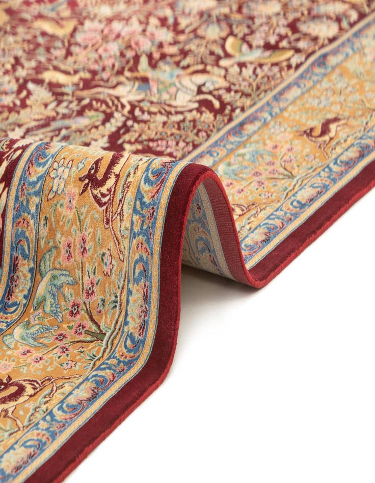 Detail image of 4' 5 x 6' 5 Ghom Design Rug