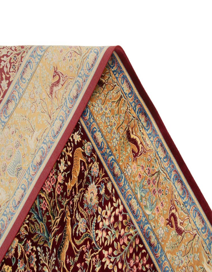 Detail image of 4' 5 x 6' 5 Ghom Design Rug