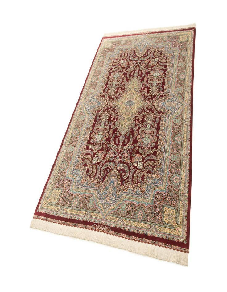 Detail image of 6' 6 x 9' 7 Ghom Design Rug