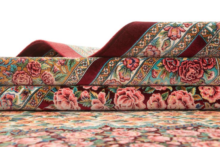 Detail image of 6' 6 x 9' 7 Ghom Design Rug