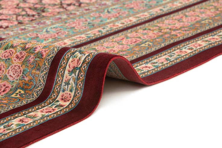 Detail image of 6' 6 x 9' 8 Ghom Design Rug