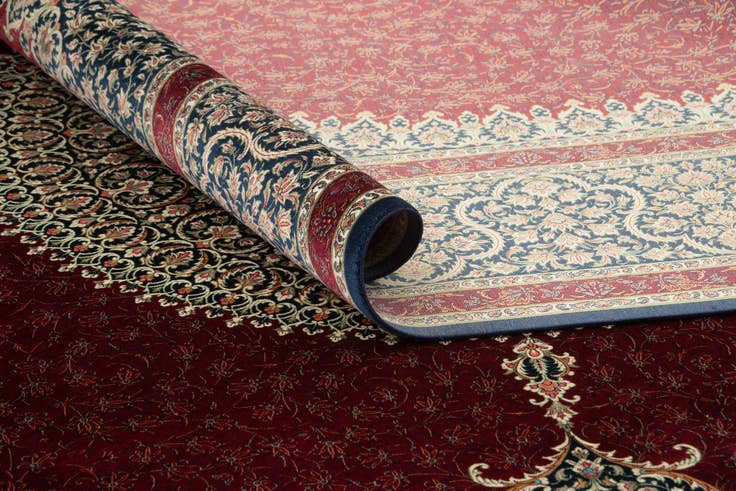 Detail image of 6' 5 x 9' 11 Ghom Design Rug