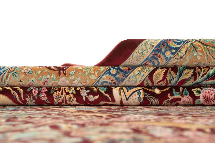 Detail image of 6' 6 x 9' 7 Ghom Design Rug