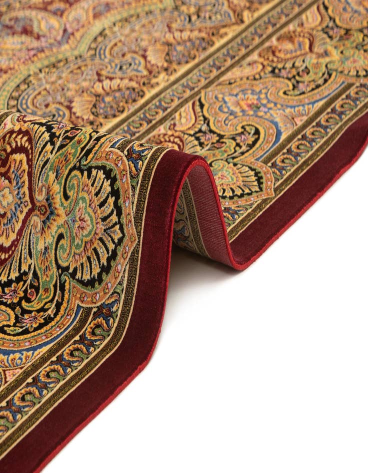Detail image of 6' 5 x 9' 7 Ghom Design Rug