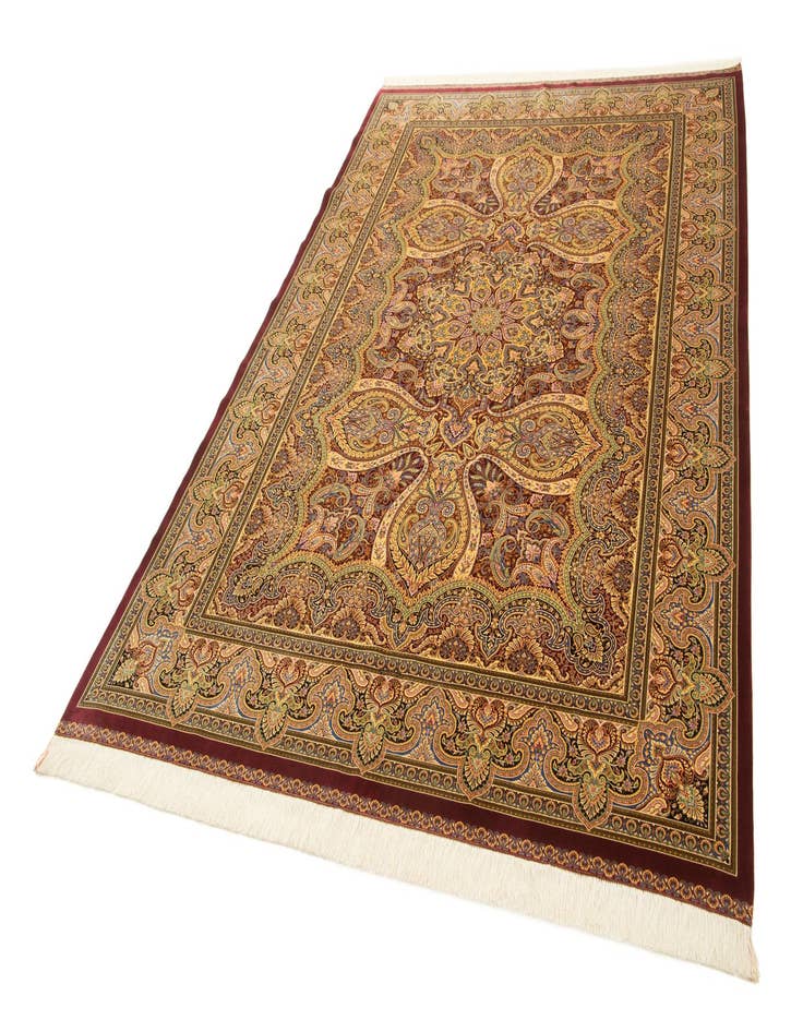 Detail image of 6' 5 x 9' 7 Ghom Design Rug