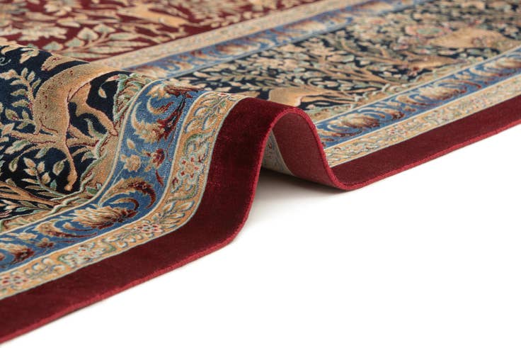 Detail image of 6' 6 x 9' 7 Ghom Design Rug