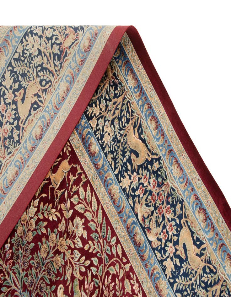 Detail image of 6' 6 x 9' 7 Ghom Design Rug