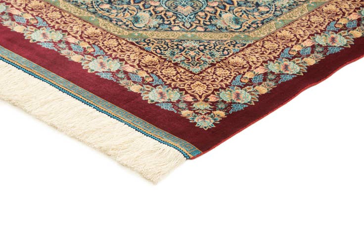 Detail image of 6' 6 x 9' 7 Ghom Design Rug