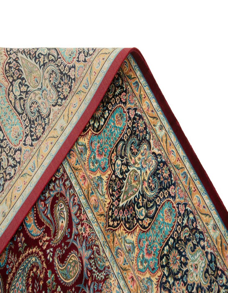 Detail image of 6' 6 x 9' 7 Ghom Design Rug