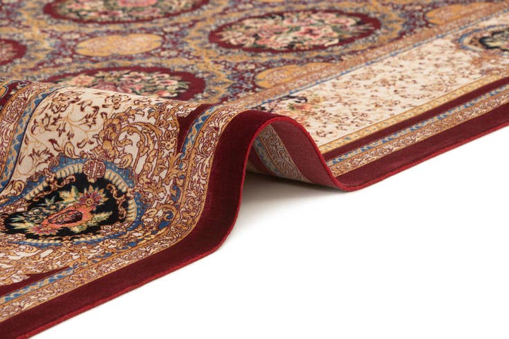 Detail image of 6' 6 x 9' 7 Ghom Design Rug