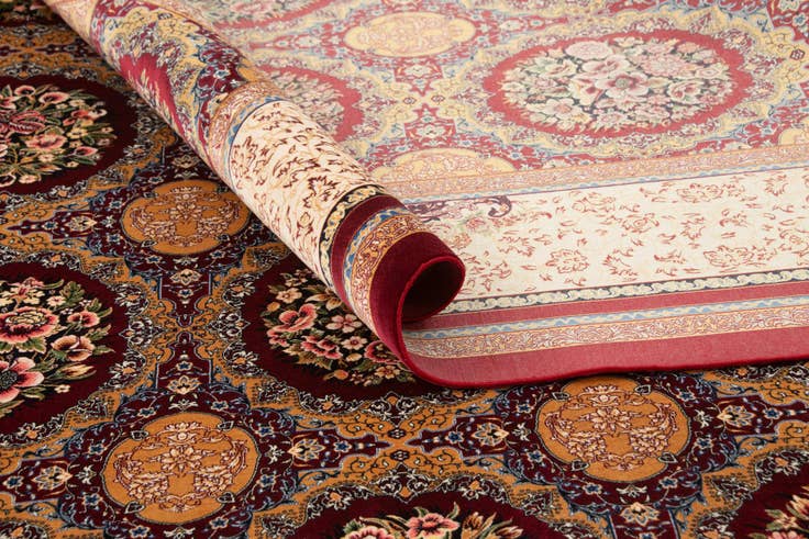 Detail image of 6' 6 x 9' 7 Ghom Design Rug