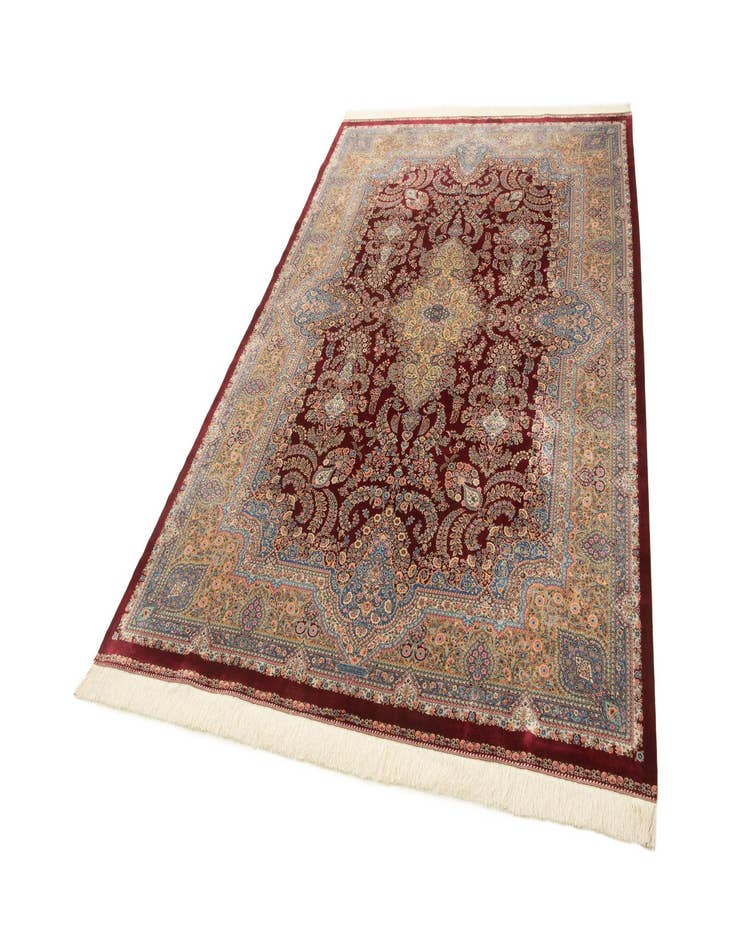 Detail image of 6' 6 x 9' 8 Ghom Design Rug