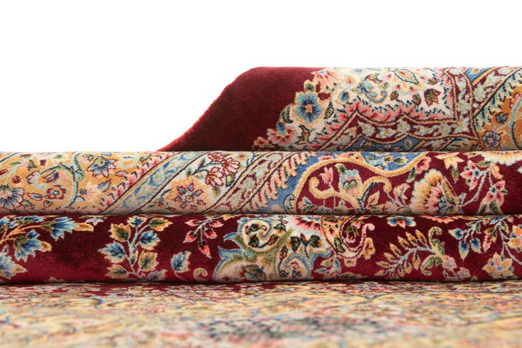 Detail image of 6' 6 x 9' 8 Ghom Design Rug