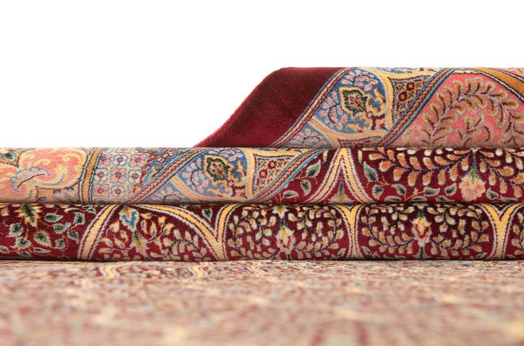 Detail image of 6' 6 x 9' 8 Ghom Design Rug