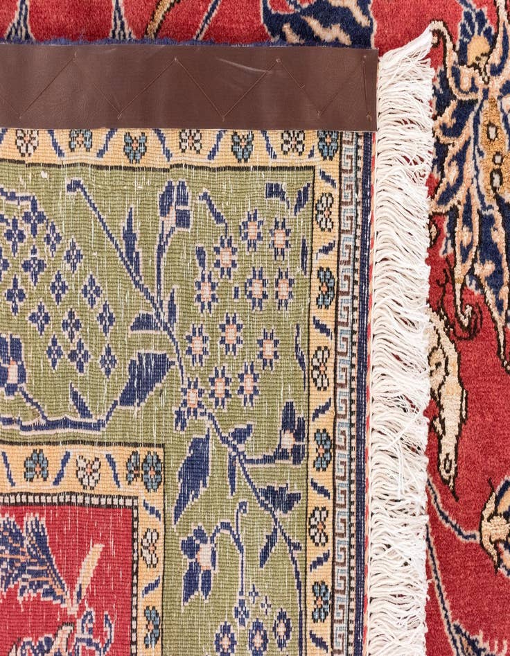 Detail image of 4' 6 x 6' 11 Ghom Rug