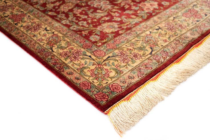 Detail image of 3' 3 x 4' 11 Ghom Silk Rug