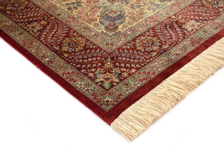 Detail image of 3' 4 x 5' Ghom Silk Rug