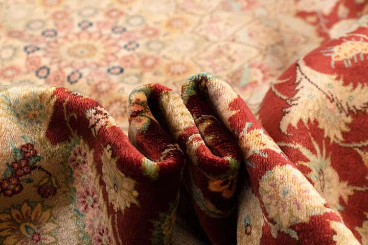 4' 4 x 6' 4 Ghom Silk Rug