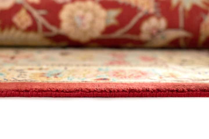 4' 4 x 6' 4 Ghom Silk Rug