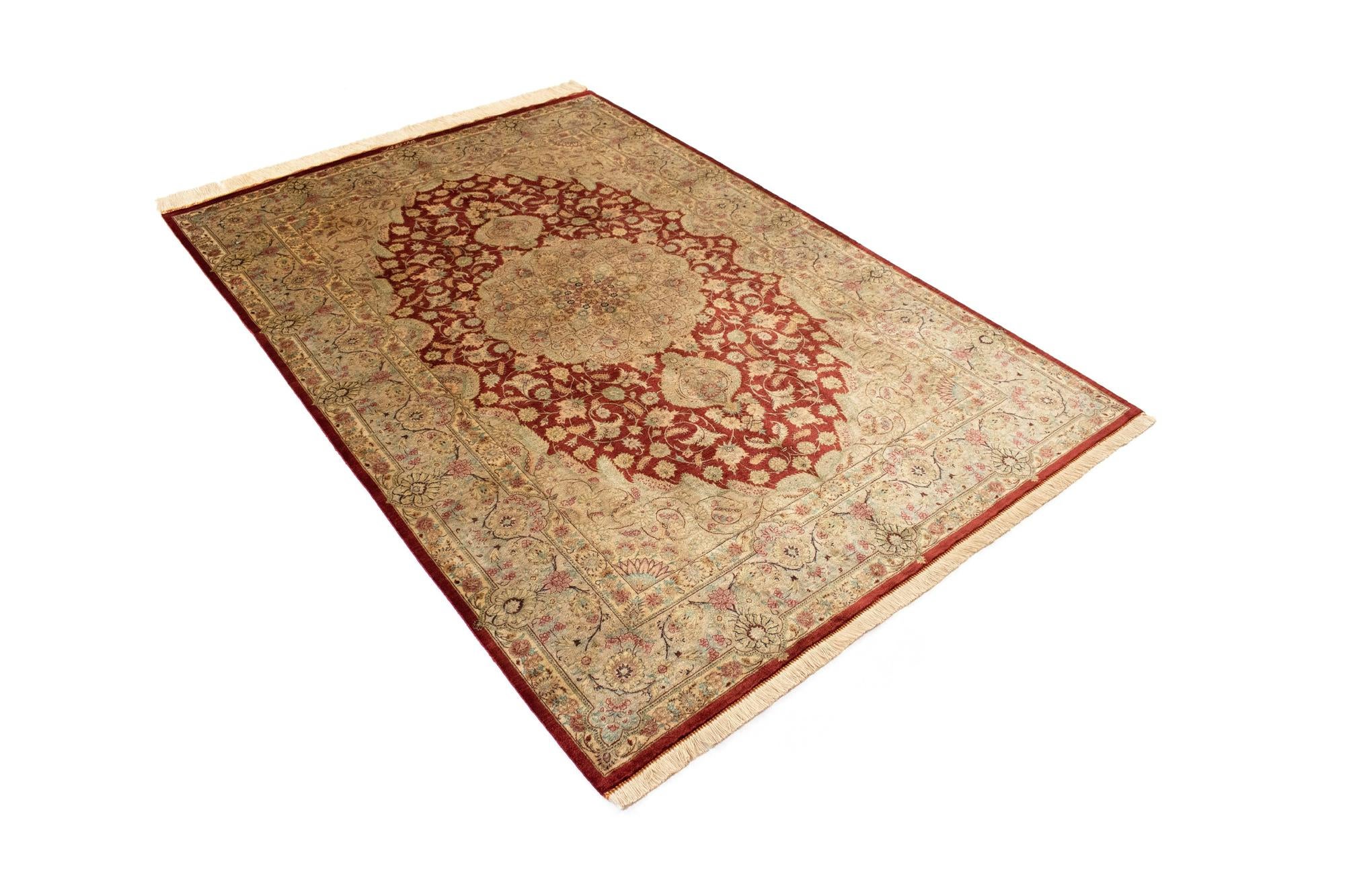 4' 4 x 6' 4 Ghom Silk Rug