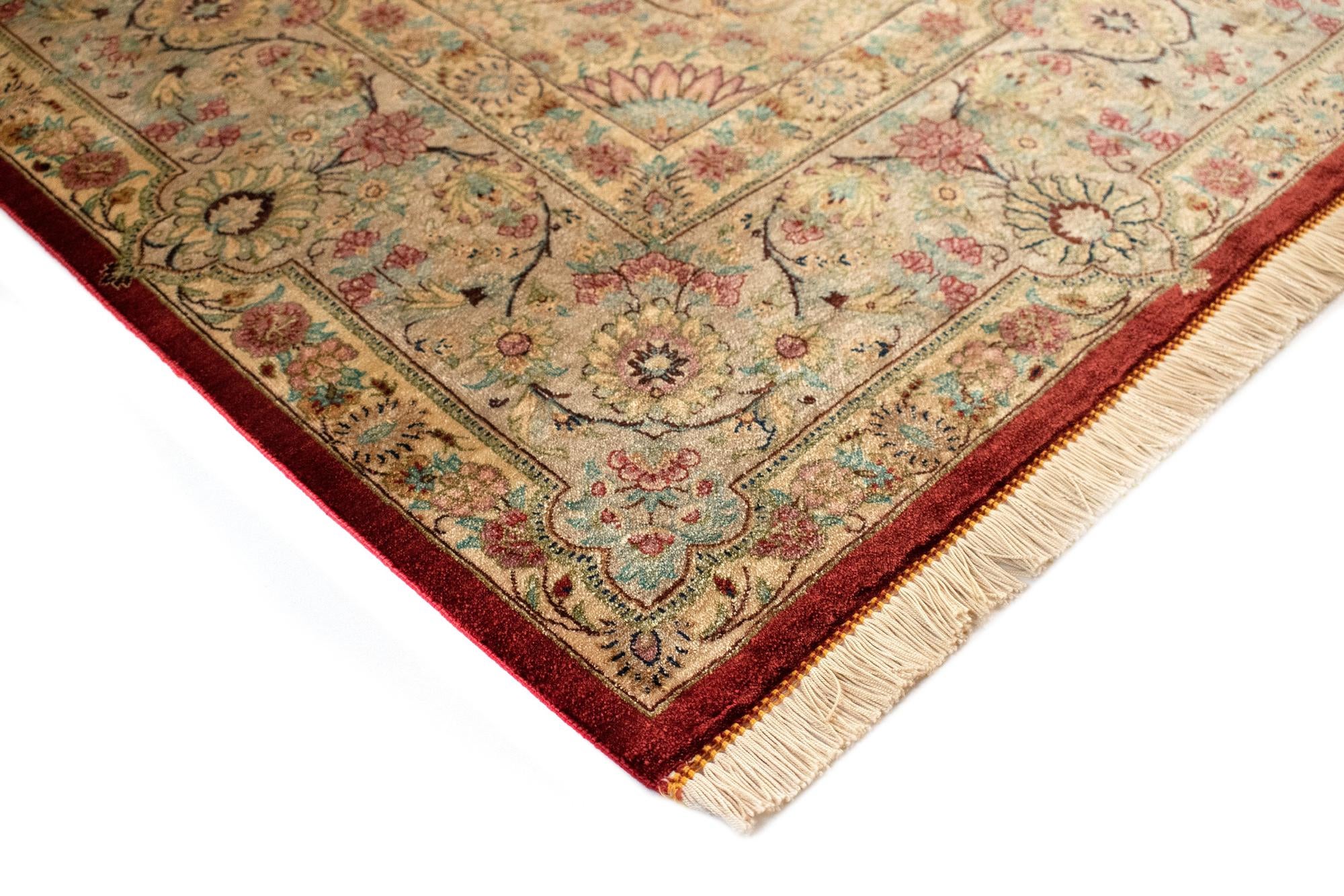 4' 4 x 6' 4 Ghom Silk Rug