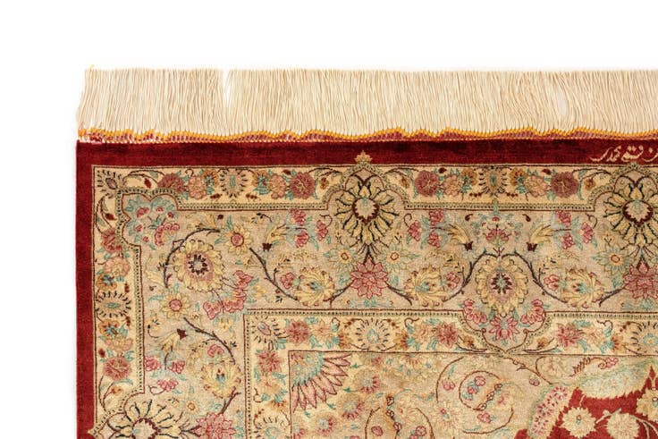 Detail image of 4' 4 x 6' 4 Ghom Silk Rug