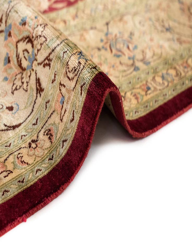 Detail image of 5' 1 x 7' 9 Ghom Silk Rug