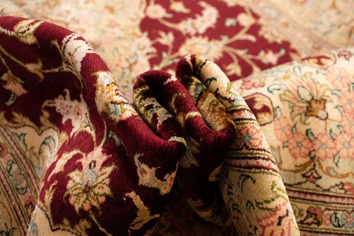 2' 8 x 4' Ghom Silk Rug