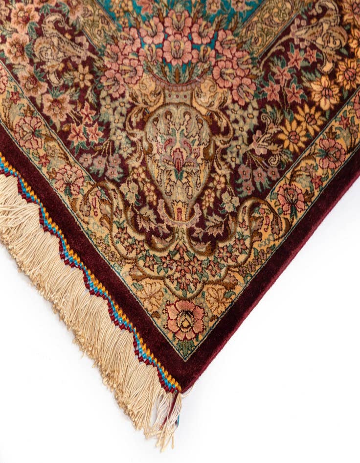 Detail image of 3' 3 x 4' 11 Ghom Silk Rug