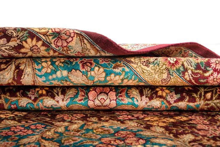 Detail image of 3' 3 x 4' 11 Ghom Silk Rug