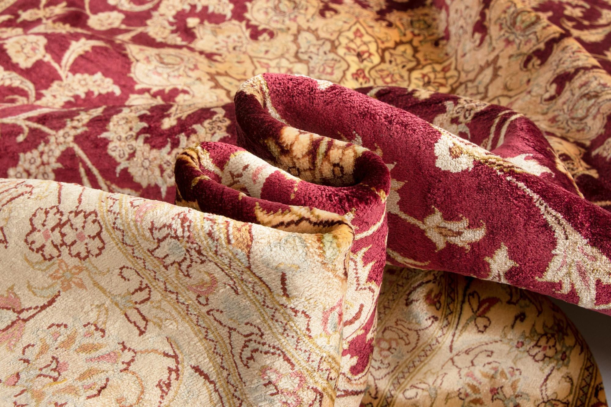 4' 4 x 6' 5 Ghom Silk Rug