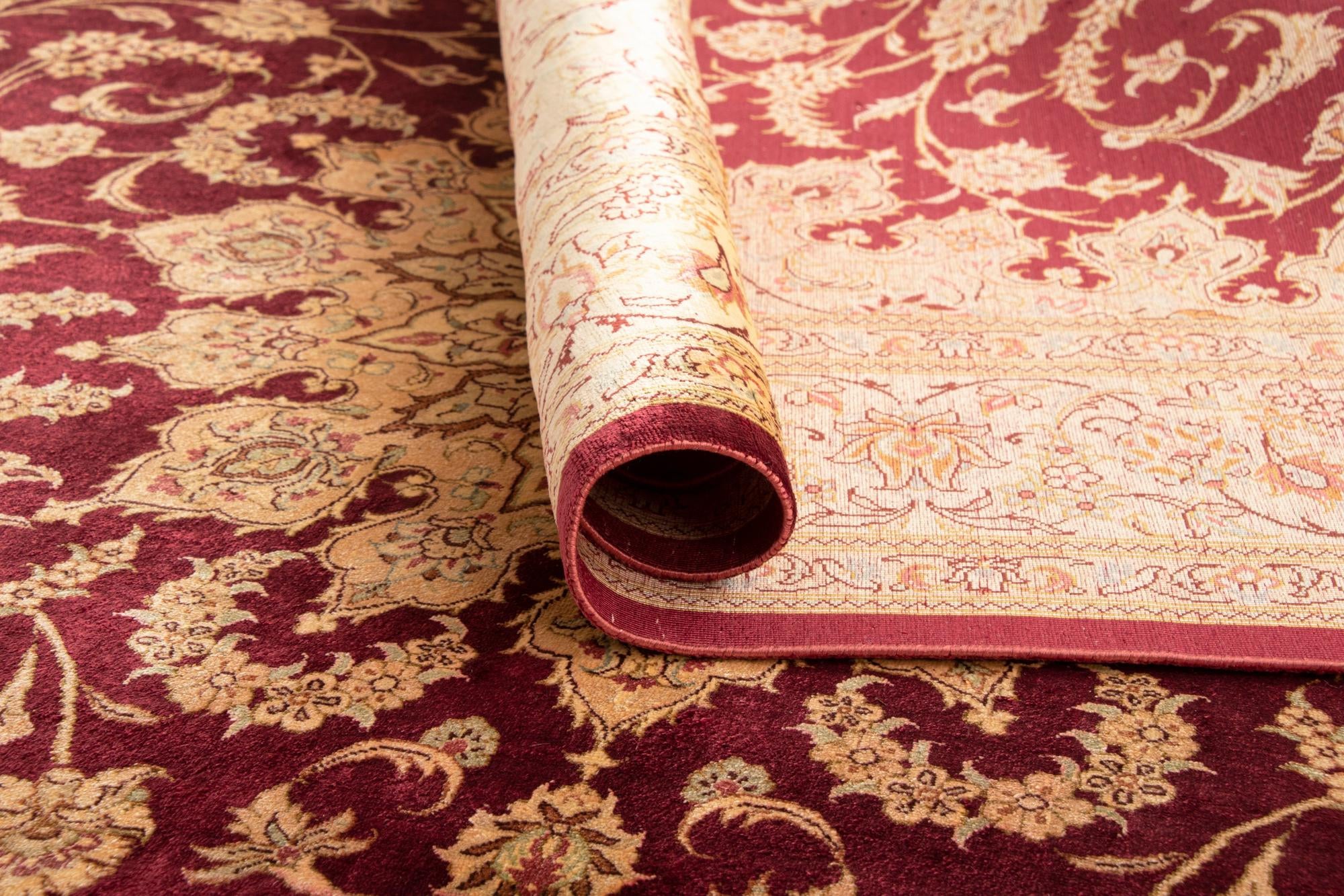 4' 4 x 6' 5 Ghom Silk Rug