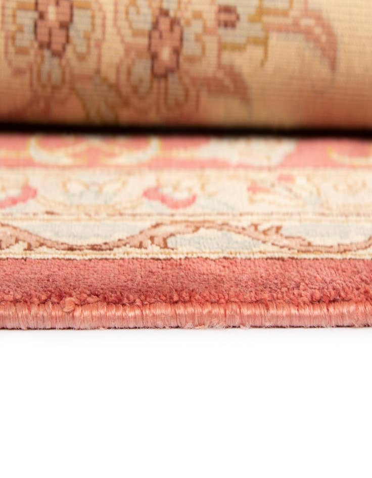 Detail image of 5' 3 x 8' Ghom Silk Rug