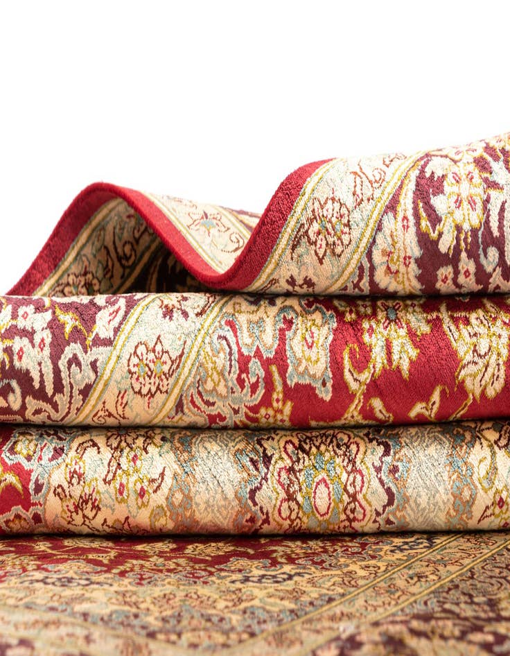 Detail image of 3' 3 x 4' 10 Ghom Silk Rug