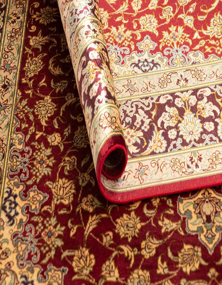 Detail image of 3' 3 x 4' 10 Ghom Silk Rug