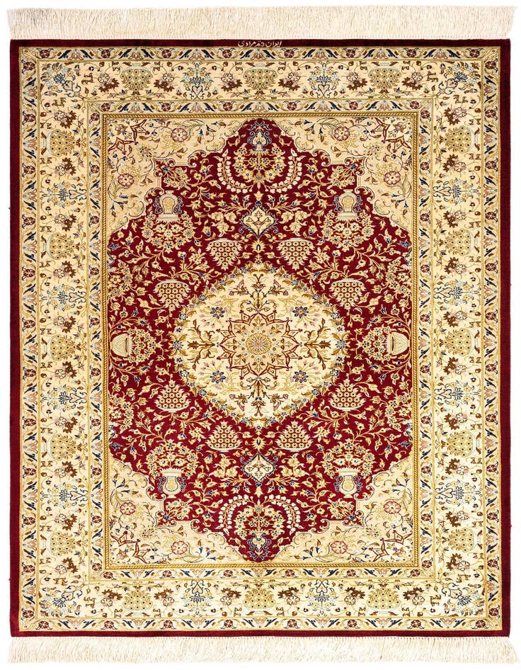 Detail image of 3' 3 x 4' 10 Ghom Silk Rug