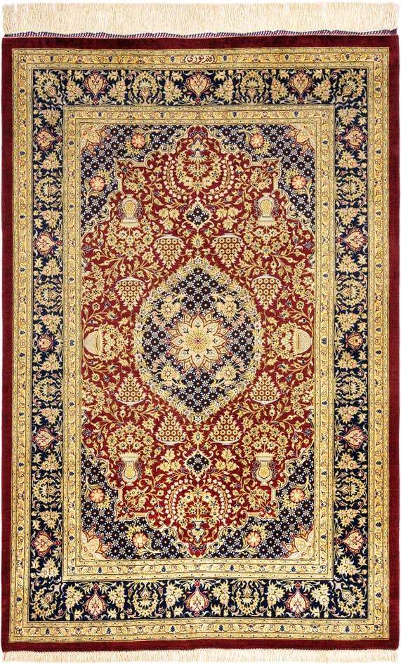 Detail image of 3' 2 x 4' 10 Ghom Silk Rug