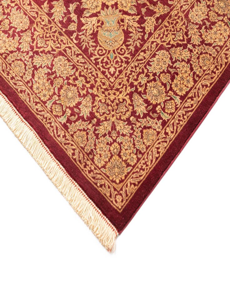 Detail image of 3' 3 x 4' 10 Ghom Silk Rug