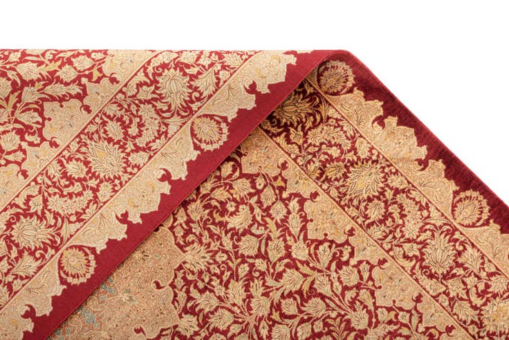 Detail image of 100cm x 150cm Ghom Silk Rug