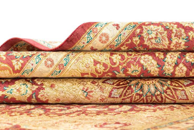 Detail image of 4' 4 x 6' 7 Ghom Silk Rug