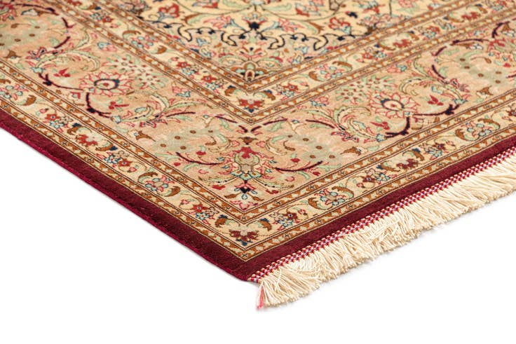 Detail image of 4' 4 x 6' 8 Ghom Silk Rug